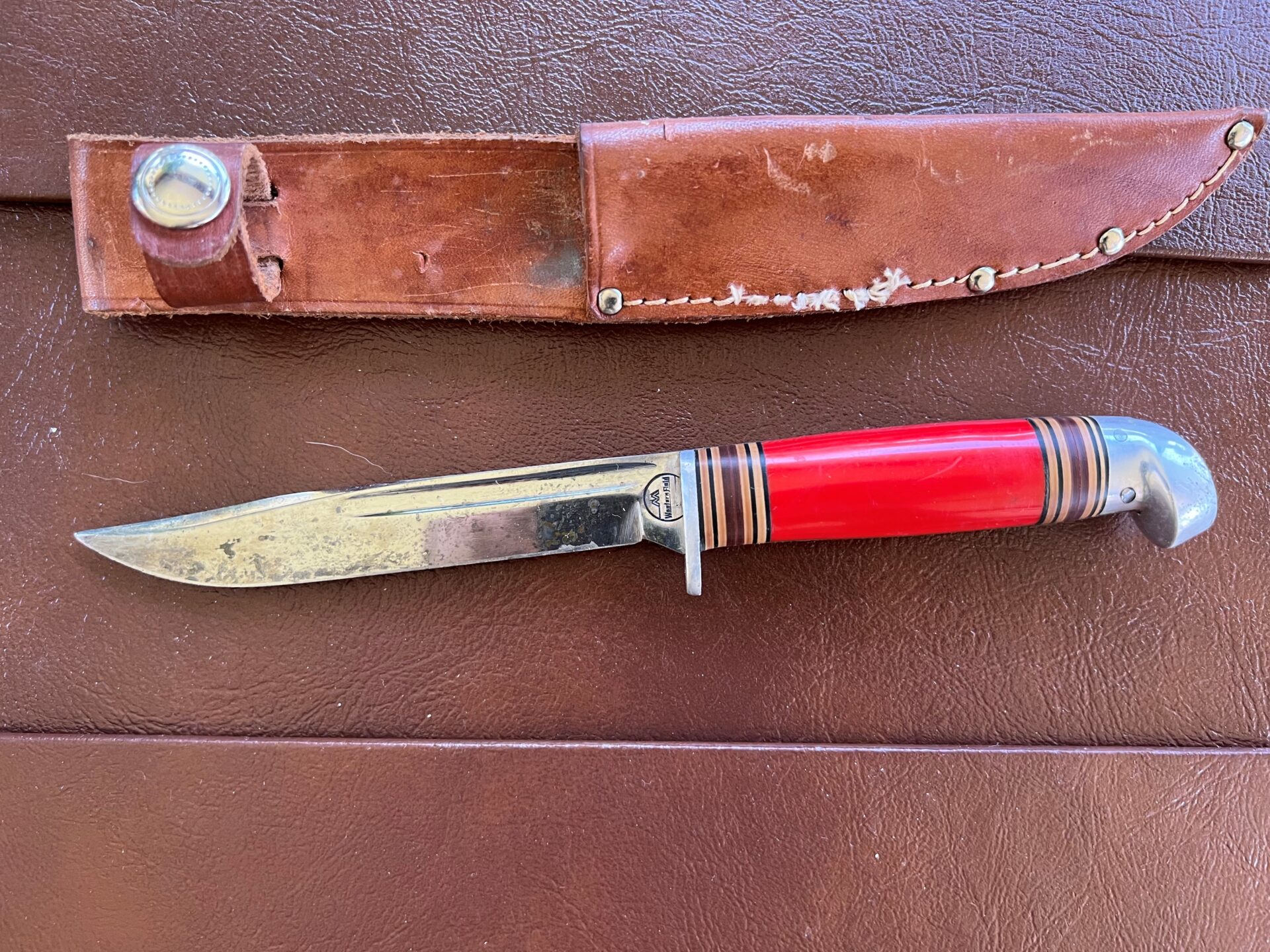 Red Handle Vintage Western Field Hunting Knife